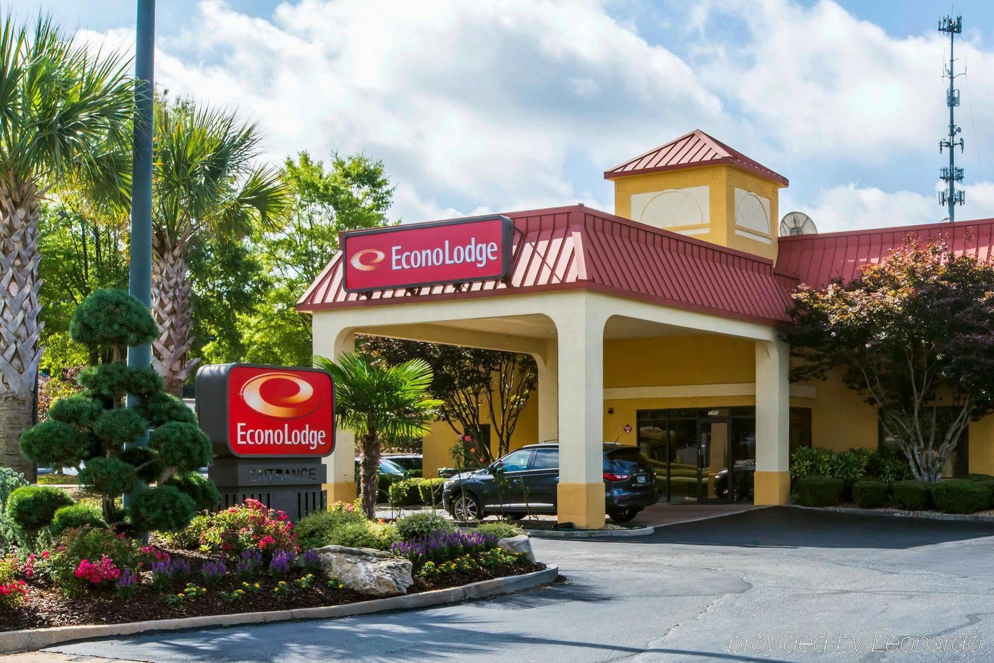 סטוקברידג' Royal Palms Inn מראה חיצוני תמונה