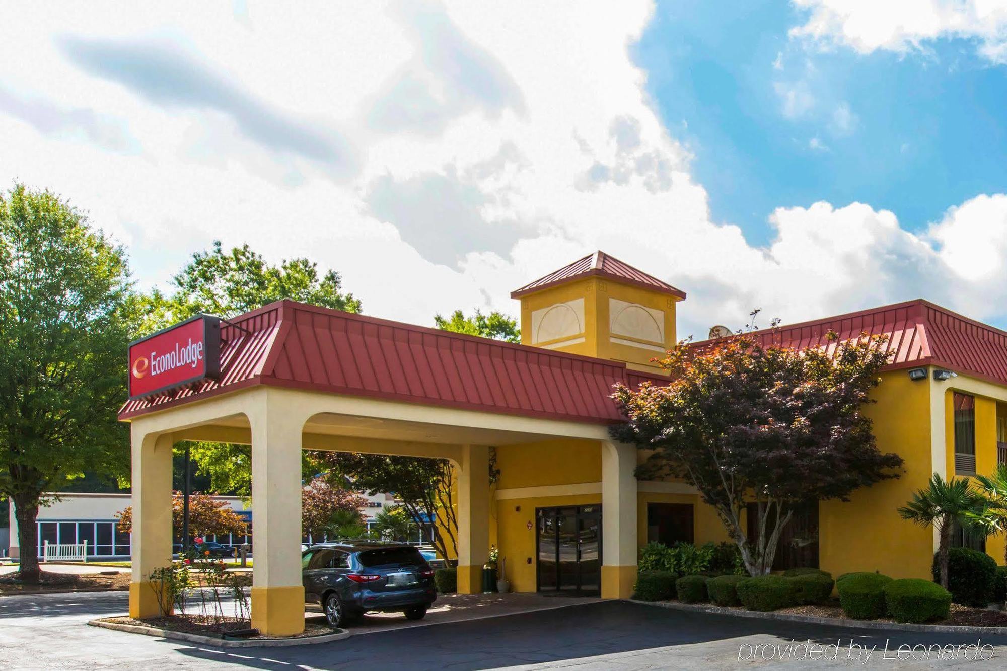 סטוקברידג' Royal Palms Inn מראה חיצוני תמונה